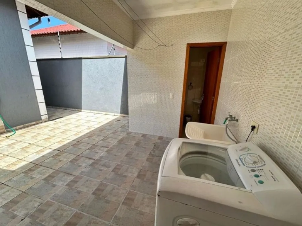Imagem CASA COM 200,00 m² - FLÓRIDA - PRAIA GRANDE SP