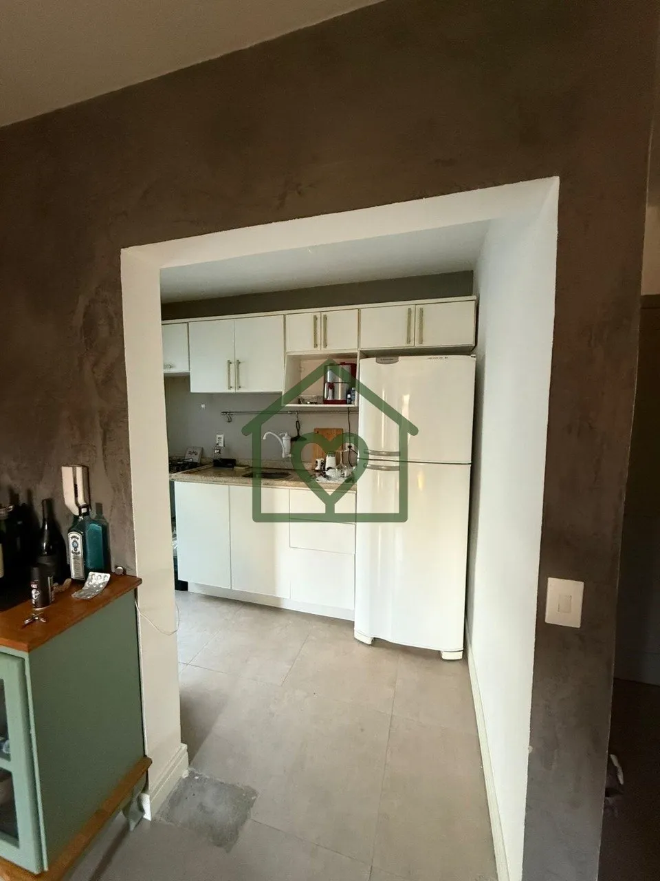 Imagem Studio moderno, mobiliado e pronto para morar. Ambientes integrados, móveis sob medida, cozinha pla...