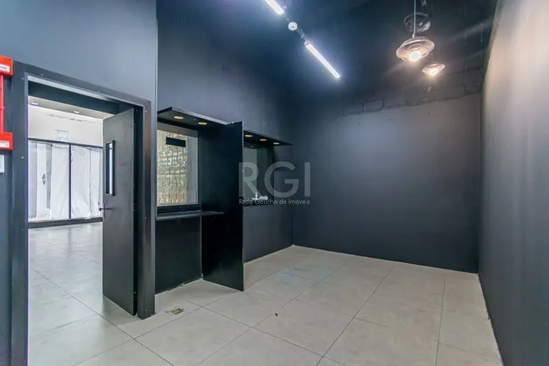 Imagem Loja para Locação/Aluguel - 64m², 0 dormitórios, 1 vaga - Praia De Belas