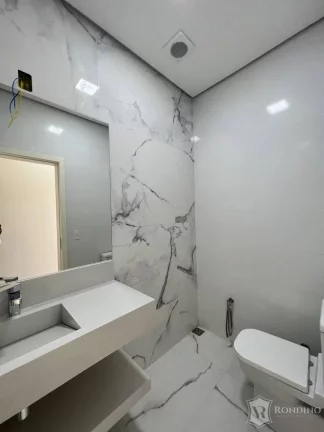 Imagem Casa t?(C)rrea com terreno de 504 m2, 04 dormitórios