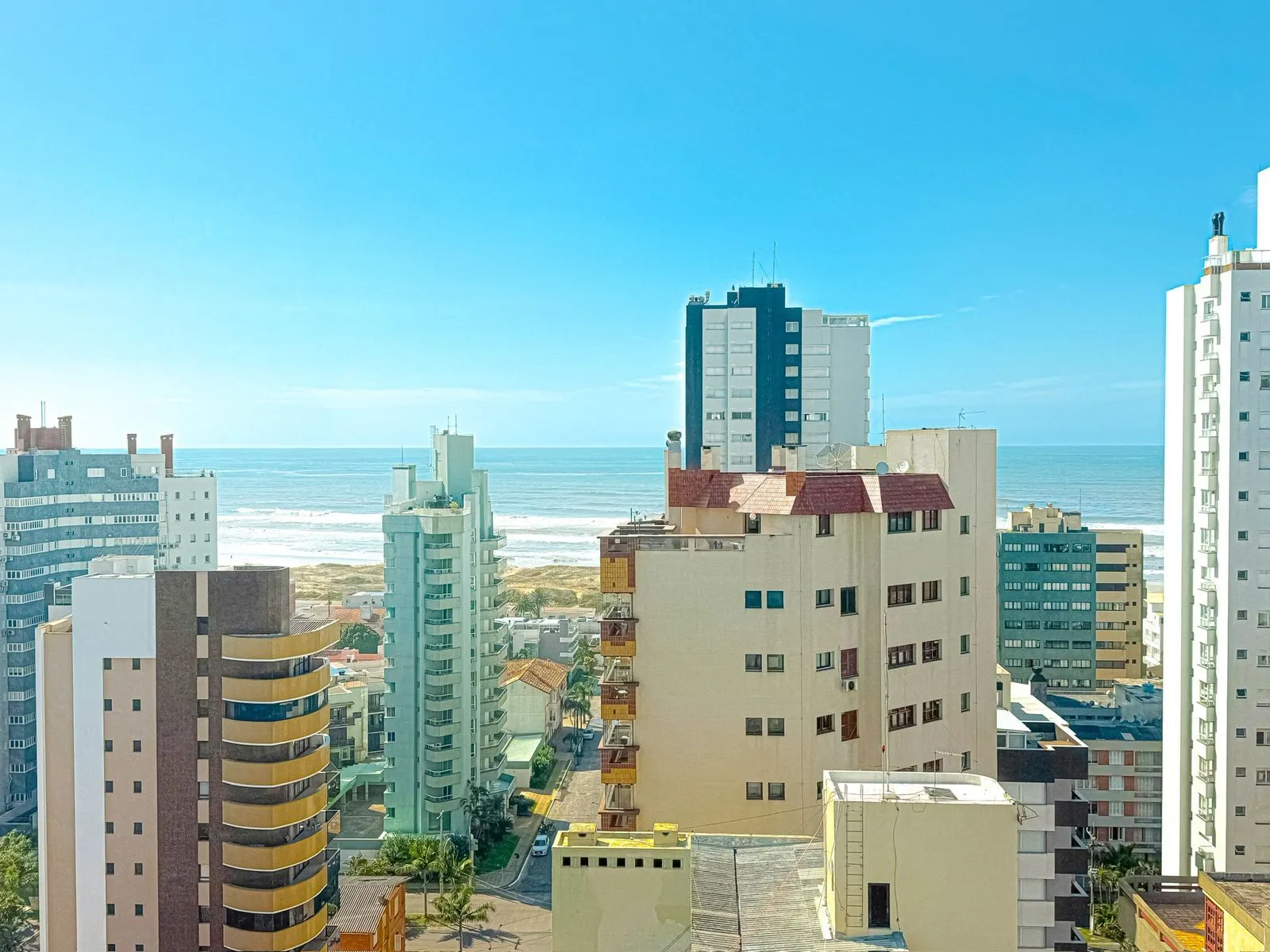 Imagem Cobertura à venda em Torres, Centro, com 3 quartos, 258m2