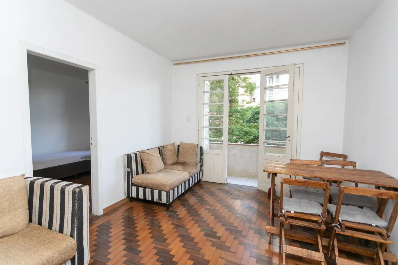 Imagem Vende-se apartamento com 3 quartos(1 suíte), 95m², sacada e 1 vaga - Bela Vista