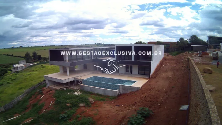 Imagem ALTO PADRÃO 5 SUÍTES PISCINA DE BORDA INFINITA LAZER COMPLETO CASA/CASEIRO