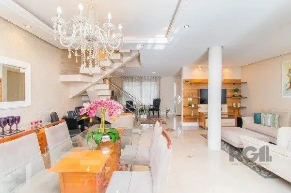 Imagem Casa impecável com 3 quartos (1 suíte) e 2 vagas cobertas,