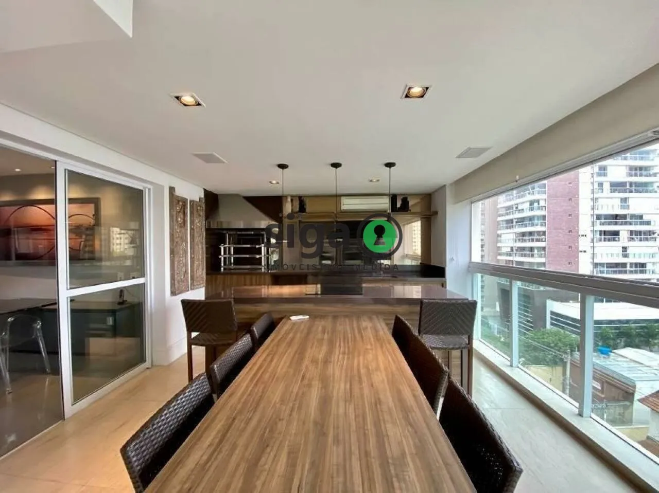 Imagem Apartamento Alto Padrão na Vila Olímpia de 3 Quartos com 3 Vagas - 210m² à Venda.