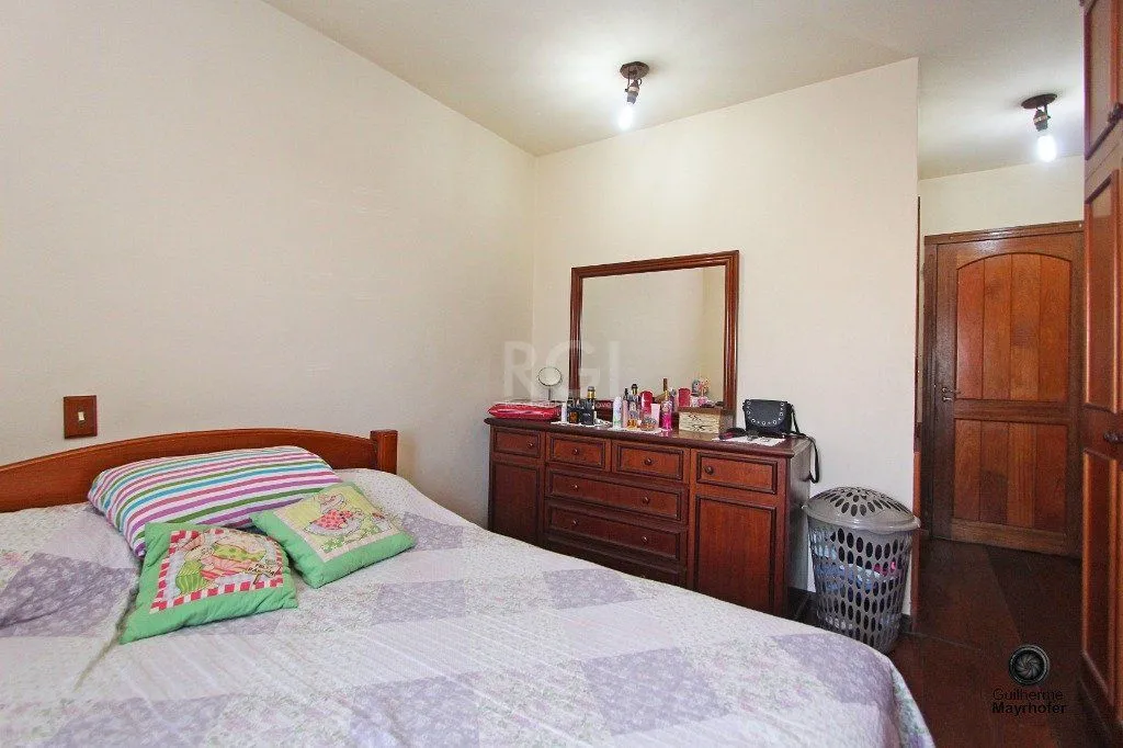 Imagem Casa para Venda - 180m², 3 dormitórios, sendo 1 suites, 3 vagas - Parque dos Maias