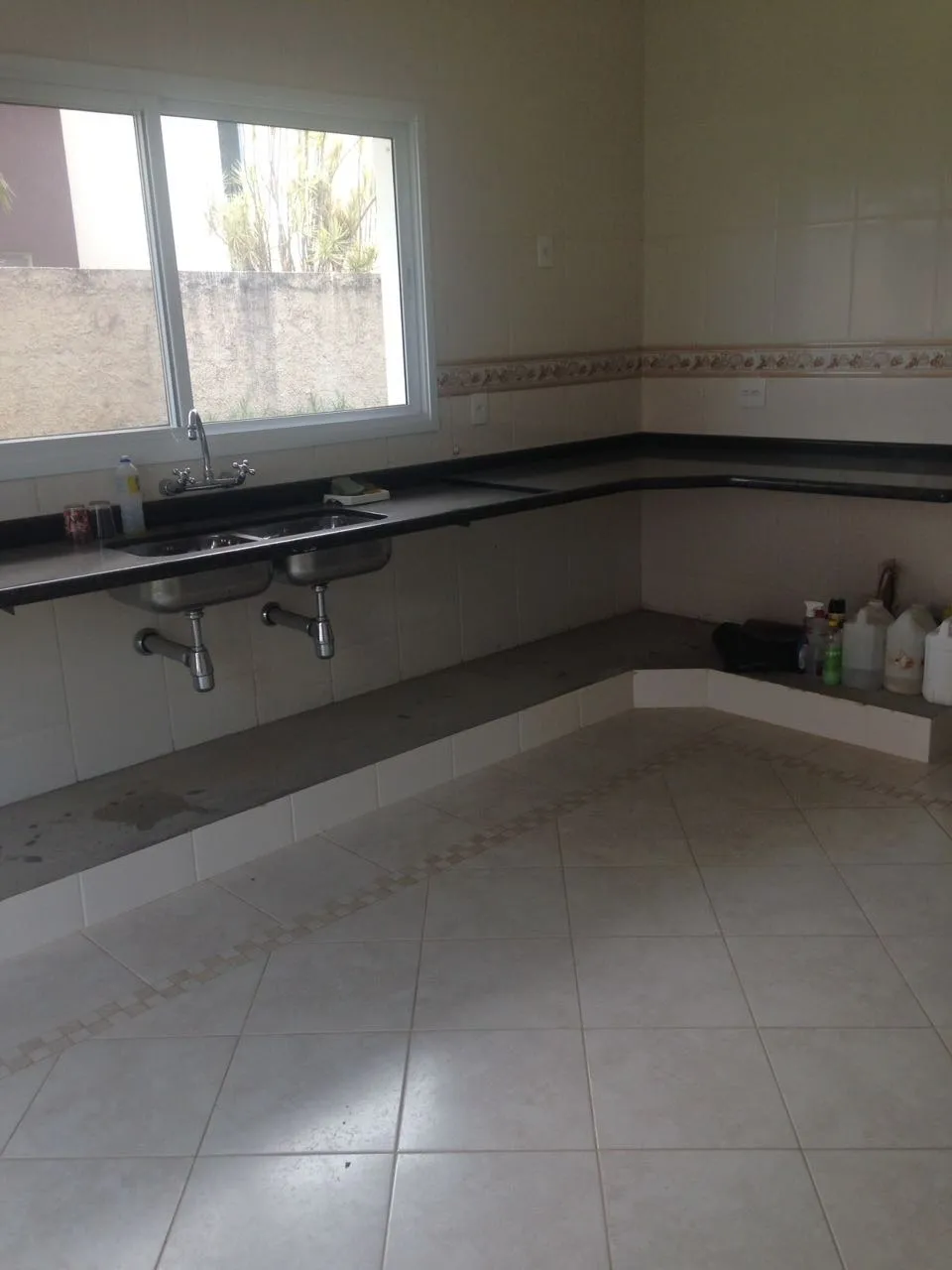 Imagem Casa Sobrado de 400m², Localizada no Condomínio Residencial Vivendas do Lago - SOROCABA/SP!