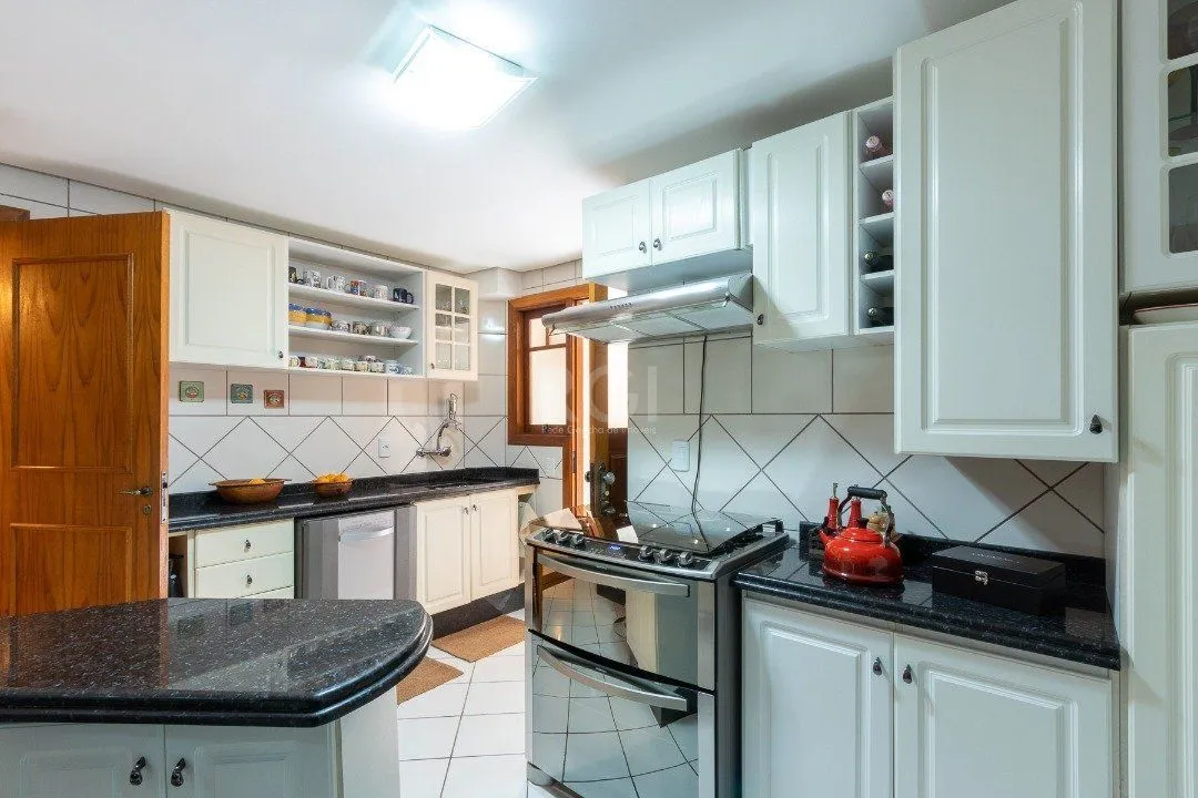 Imagem Casa Condominio para Venda - 225.18m², 3 dormitórios, sendo 1 suites, 2 vagas - Jardim Isabel