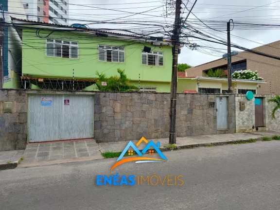 Imagem Casa para Venda em Recife, Encruzilhada, 5 dormitórios, 2 suítes, 4 banheiros, 2 vagas