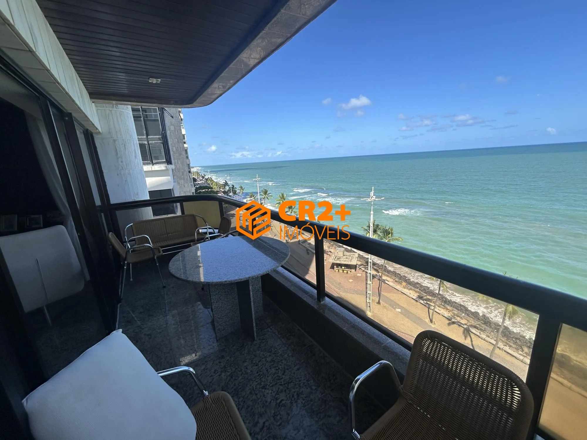 Imagem Vendo apartamento de luxo na av Boa Viagem - 200m2 - 4 quartos sendo 2 suítes e