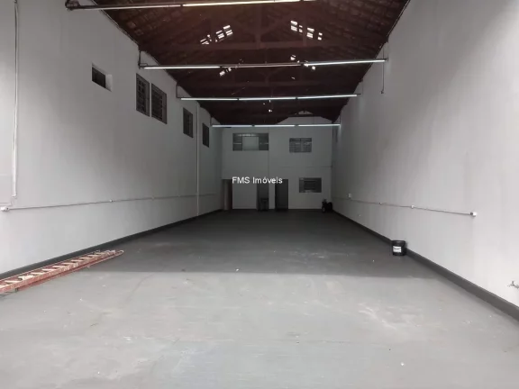 Imagem Galpão Reformado com 300m² para locação no Tatuapé.