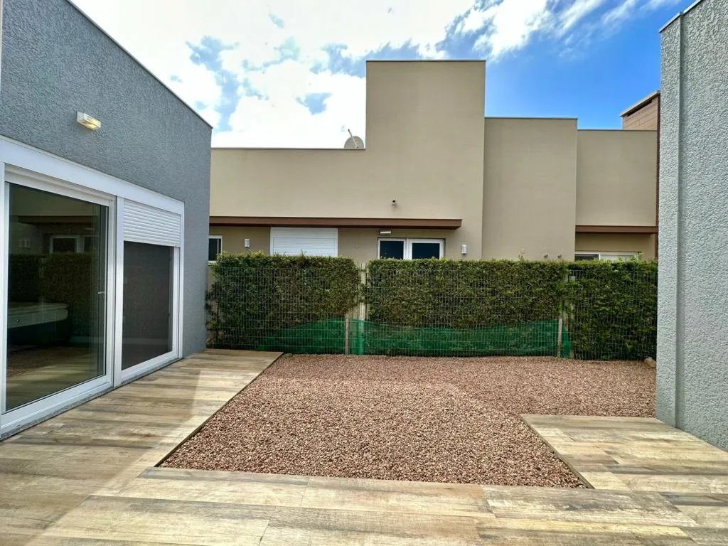 Imagem Casa em Condominio 3 Dormitórios - Bairro --