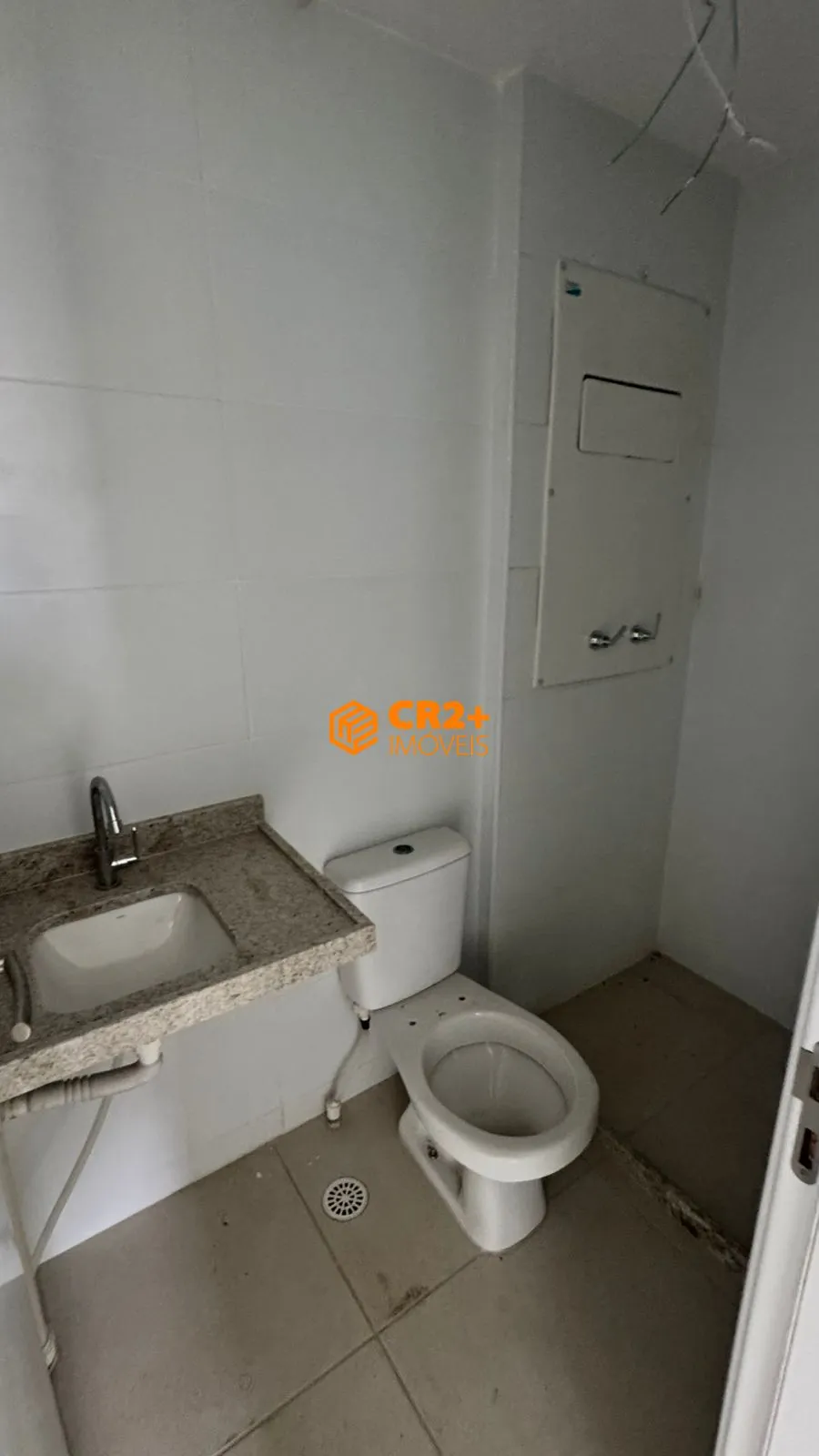Imagem Vendo casa duplex localizada no Janga, Paulista/PE, apenas 300 metros do mar.