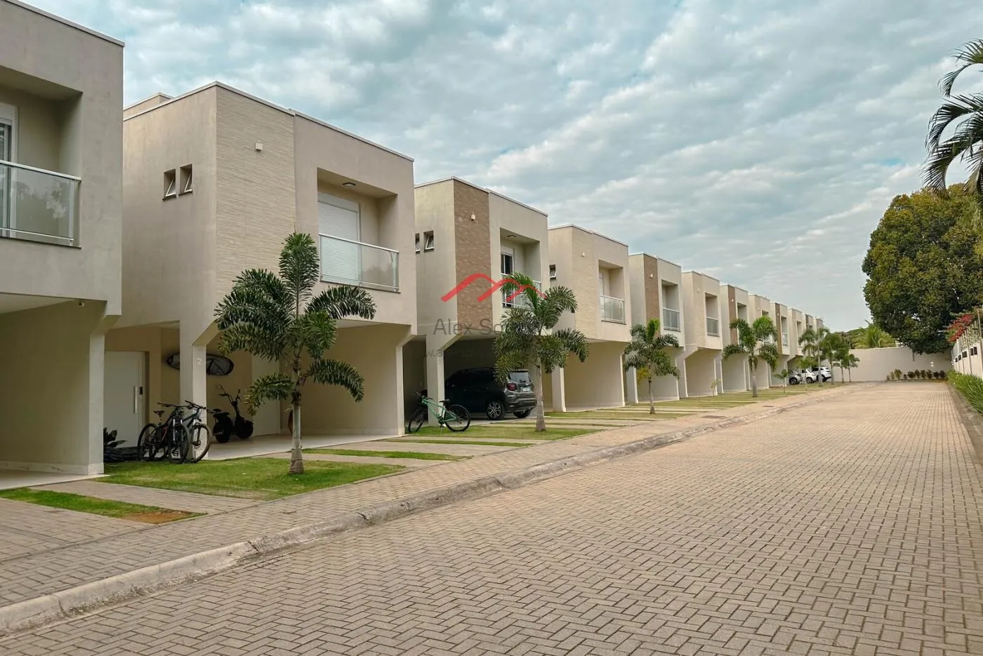Imagem Sobrado em Condomínio para Venda em Paulínia, Nova Veneza, 3 dormitórios, 3 suítes, 4 banheiros, 2 vagas