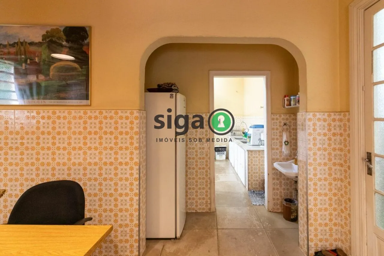 Imagem Casa Alto Padrão em Moema de 5 quartos com 8 vagas - 440m² à Venda.