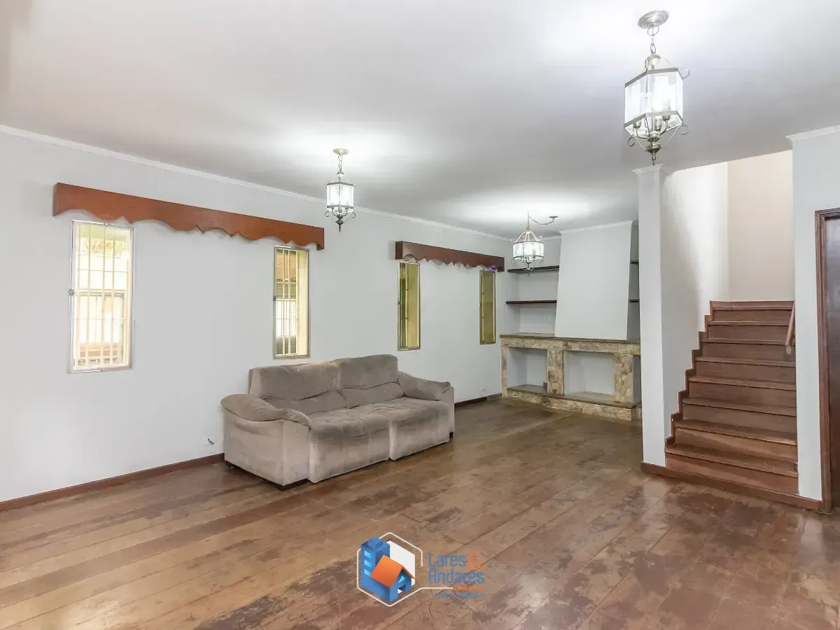 Imagem Casa para venda em Jardim Ana Maria com 3 quartos, sendo 1 suíte, 280m²