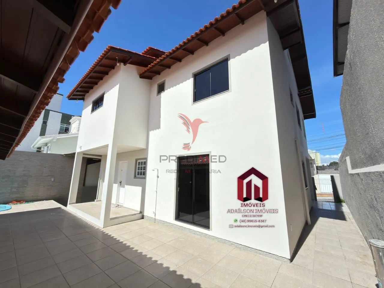Imagem Casa com edícula , churrasqueira. SAO JOSÉ -SC - Completa, Reformada e Pronta para Morar!