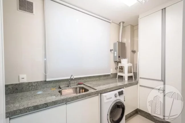 Imagem Apartamento Mobiliado e decorado 3 Suítes 4 vagas a 3 minutos a pé da praia