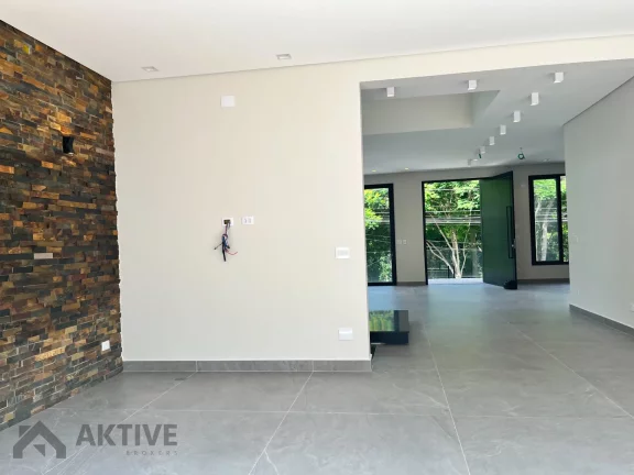 Imagem Casa de Condomínio em Alphaville - Santana de Parnaíba, SP