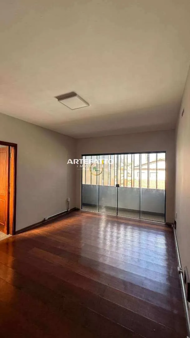 Imagem Casa à venda em Franca, Estação, com 12 quartos, 298m2