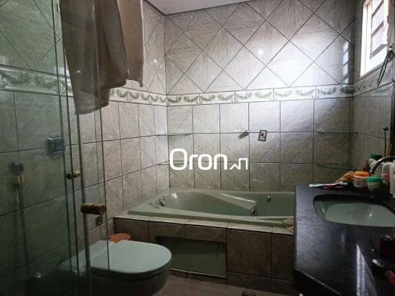 Imagem Casa mobiliada com 3 dormitórios à venda, 300 m² por R$ 1.300.000 - Setor Pedro Ludovico - Goiânia/GO
