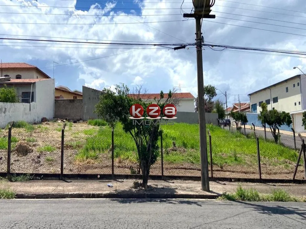 Foto do imóvel Terreno comercial de 300m² à venda em Valinhos-SP, no bairro Residencial São Luiz - Oportunidade única!