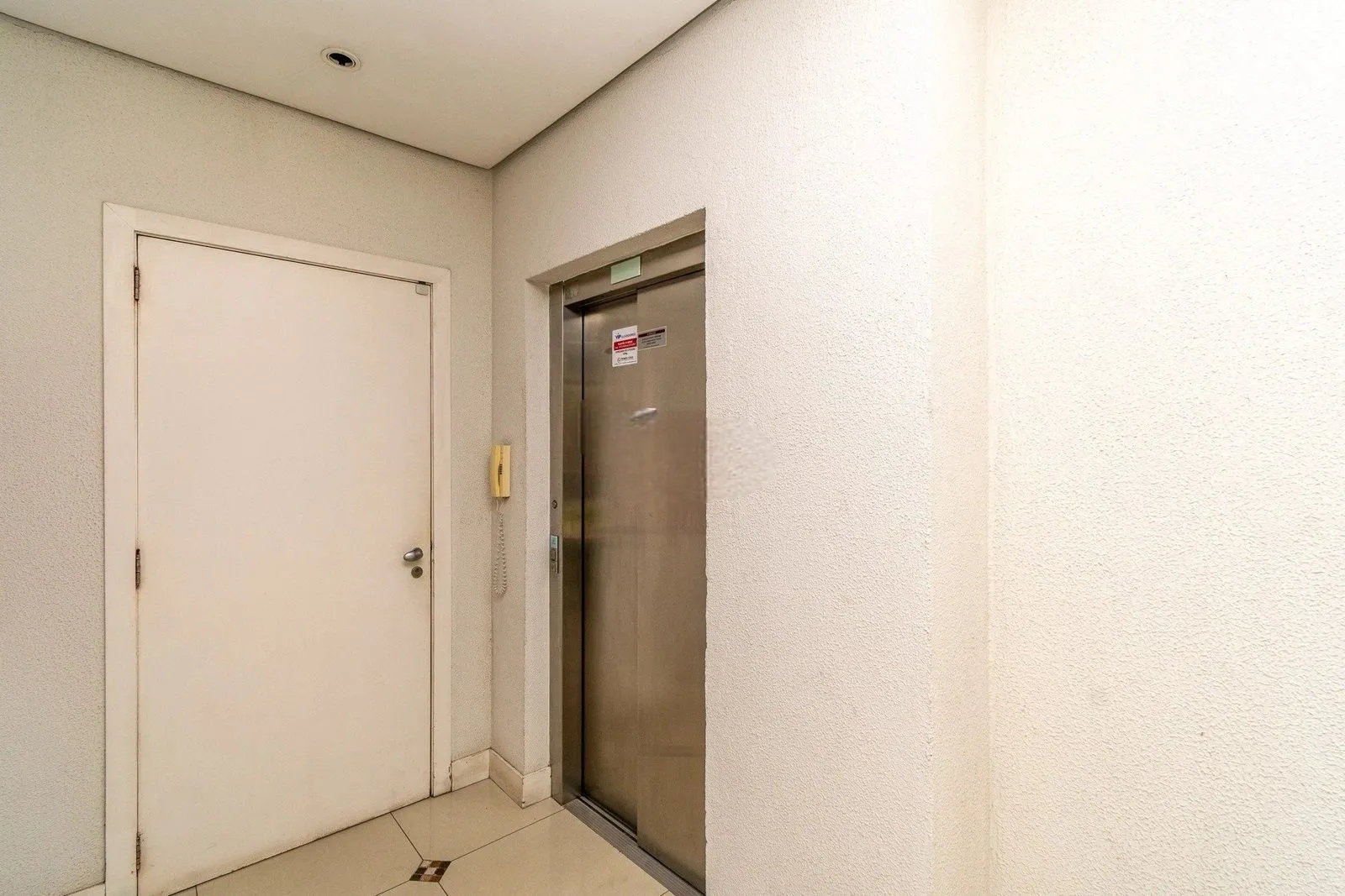 Imagem Apartamento 2 Dormitórios com Suíte e 2 Vagas no Jardim Botânico - Porto Alegre