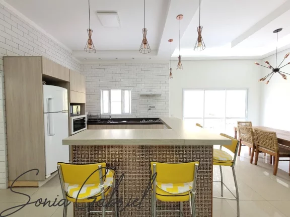 Imagem Imperdível: Casa em Condomínio à Venda em Vinhedo-SP, 3 Quartos, 1 Suíte, 3 Salas, 3 Banheiros, 5 Vagas e 253m²!