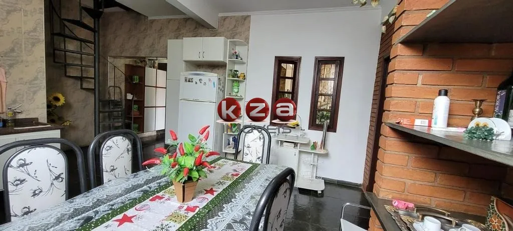 Imagem Imperdível oportunidade: Casa à venda em Vinhedo-SP, bairro Capela, 3 quartos, 1 suíte, 2 salas, 2 banheiros, 1 vaga garagem, 247 m².