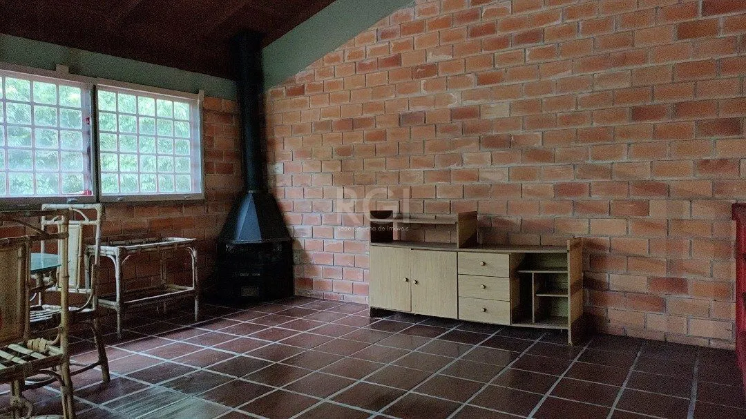 Imagem Sito à venda no Lami, com casa com quartos, 1 banheiro e piscina