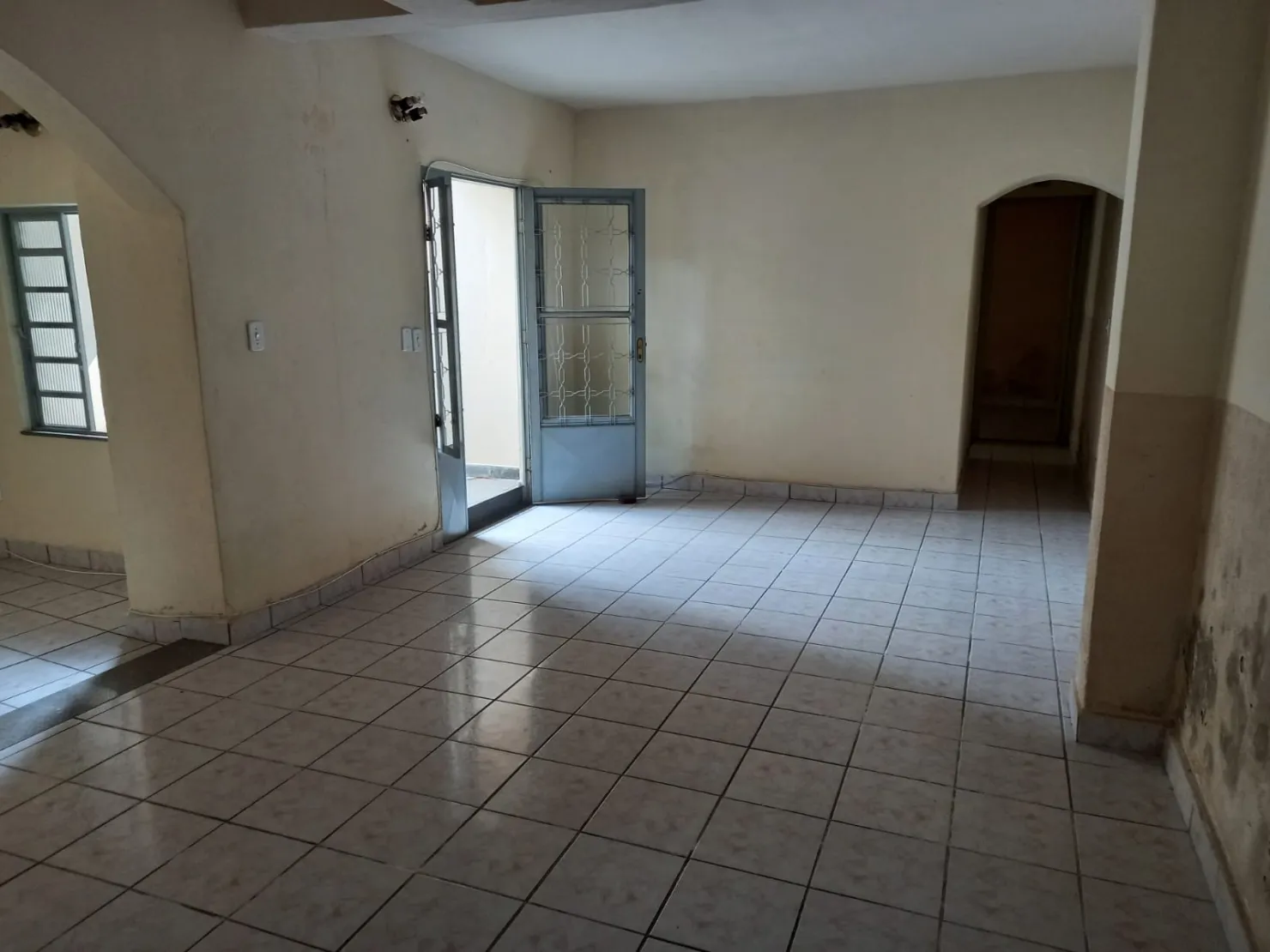 Imagem Casa à venda 7 Quartos, 4 Suites, 3 Vagas, 490M², Jardim Russi, Taubaté - SP