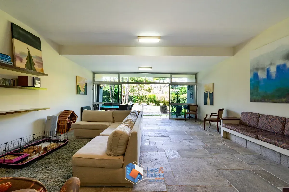 Imagem Casa para venda em Jardim Guedala com 4 quartos, sendo 2 suítes, 483m²