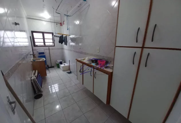 Imagem Apartamento com 4 dormitórios à venda, 210 m² por R$ 800.000,00 - Guilhermina - Praia Grande/SP