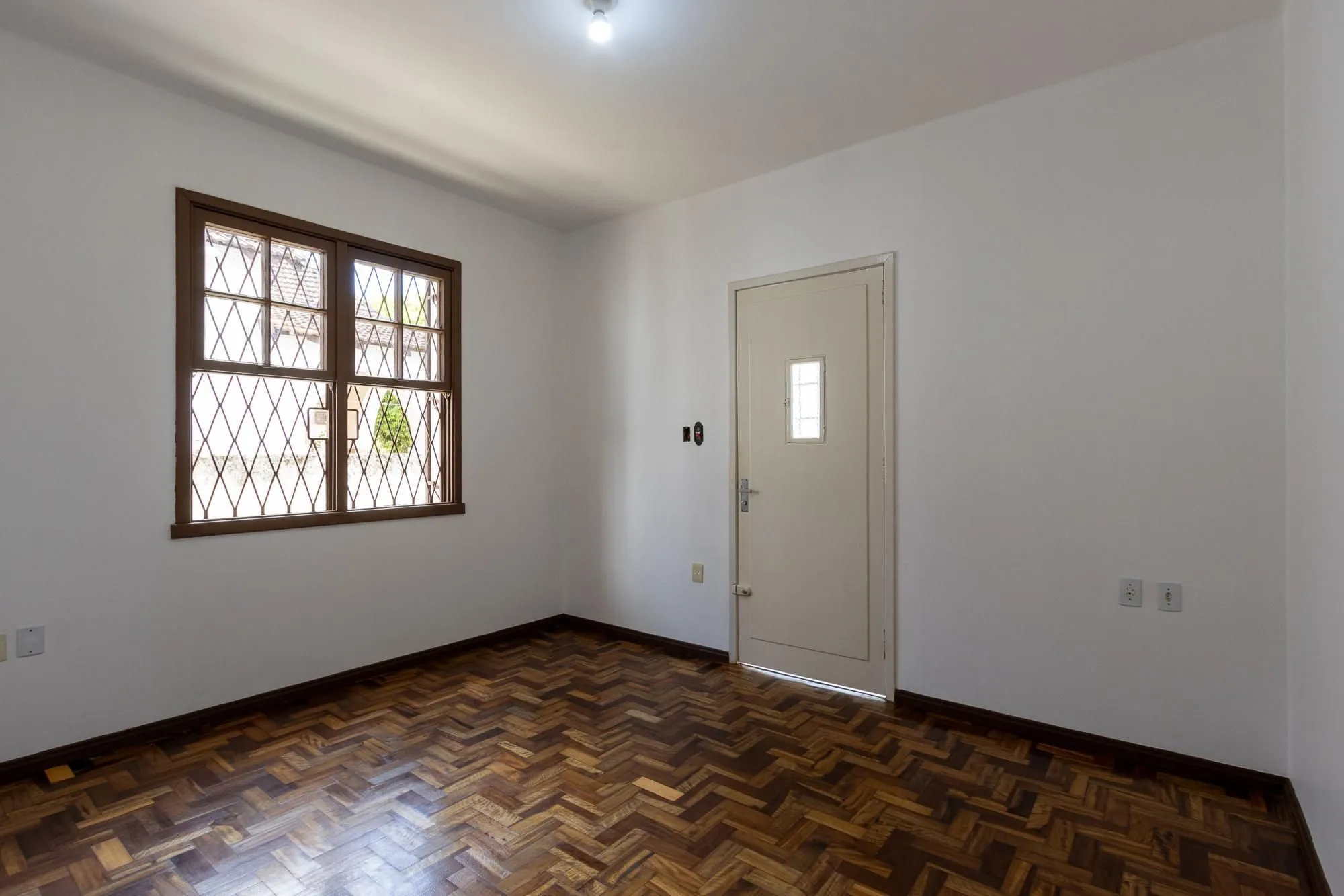 Imagem CASA 2 DORMITÓRIOS NO SANTA TEREZA