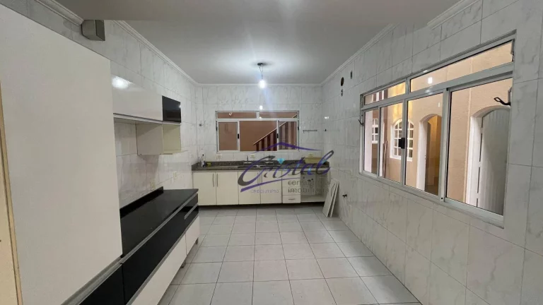 Imagem Casa com 5 suítes em Condomínio fechado na Granja Viana