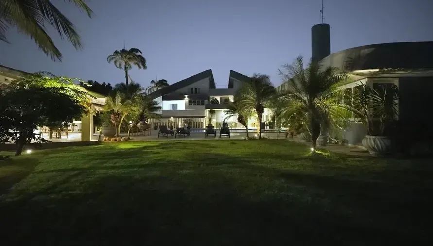 Imagem Casa com 5 Quartos à Venda, 1.600 m² em De Lourdes - Fortaleza