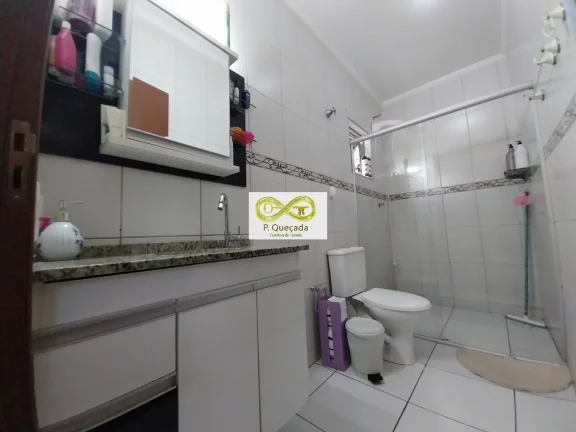 Imagem Casa disponível para venda, com 03 quartos e 02 banheiros!