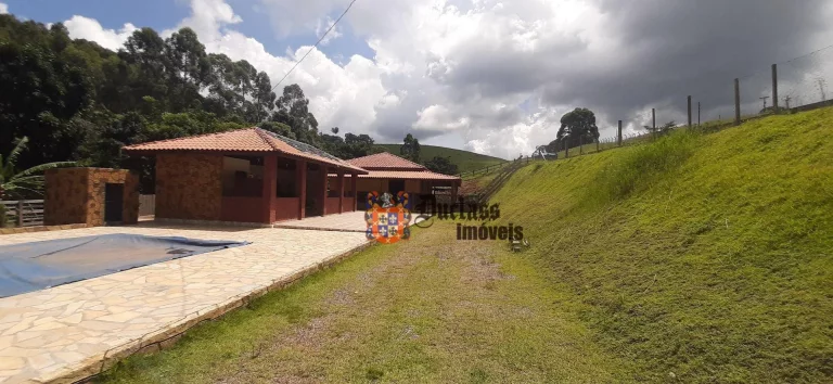 Imagem Chácara com 3 dormitórios à venda, 8000 m² por R$ 680.000,00 - Pinhal Grande - Toledo/MG