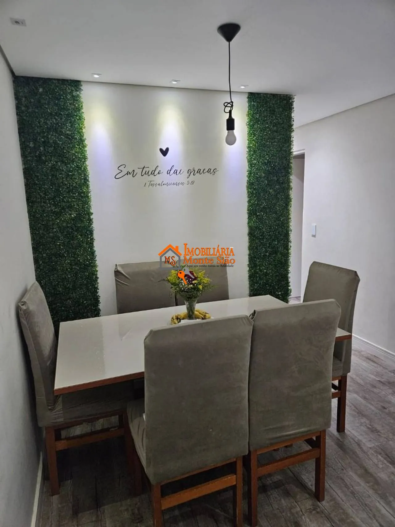 Imagem Apartamento com 2 dormitórios à venda, 54 m² por R$ 335.000,00 - Residencial e Comercial Guarulhos - Guarulhos/SP