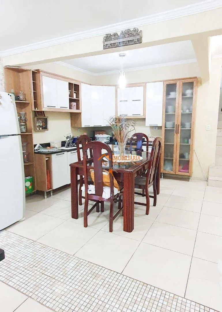 Imagem Sobrado com 3 dormitórios à venda, 360 m² por R$ 550.000,00 - Água Chata - Guarulhos/SP