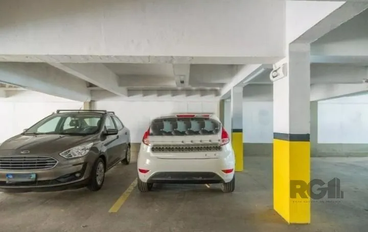 Imagem Apartamento Semimobiliado 1 Dormitório e 1 Vaga