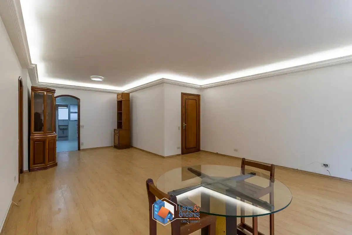 Imagem Apartamento para venda em Moema com 3 quartos, sendo 1 suíte, 172m²