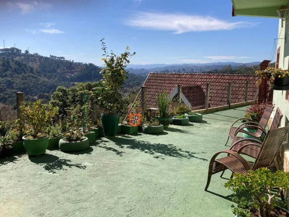 Imagem Sobrado com 4 dormitórios à venda, 259 m² por R$ 1.200.000,00 - Jardim Guararema - Campos do Jordão/SP