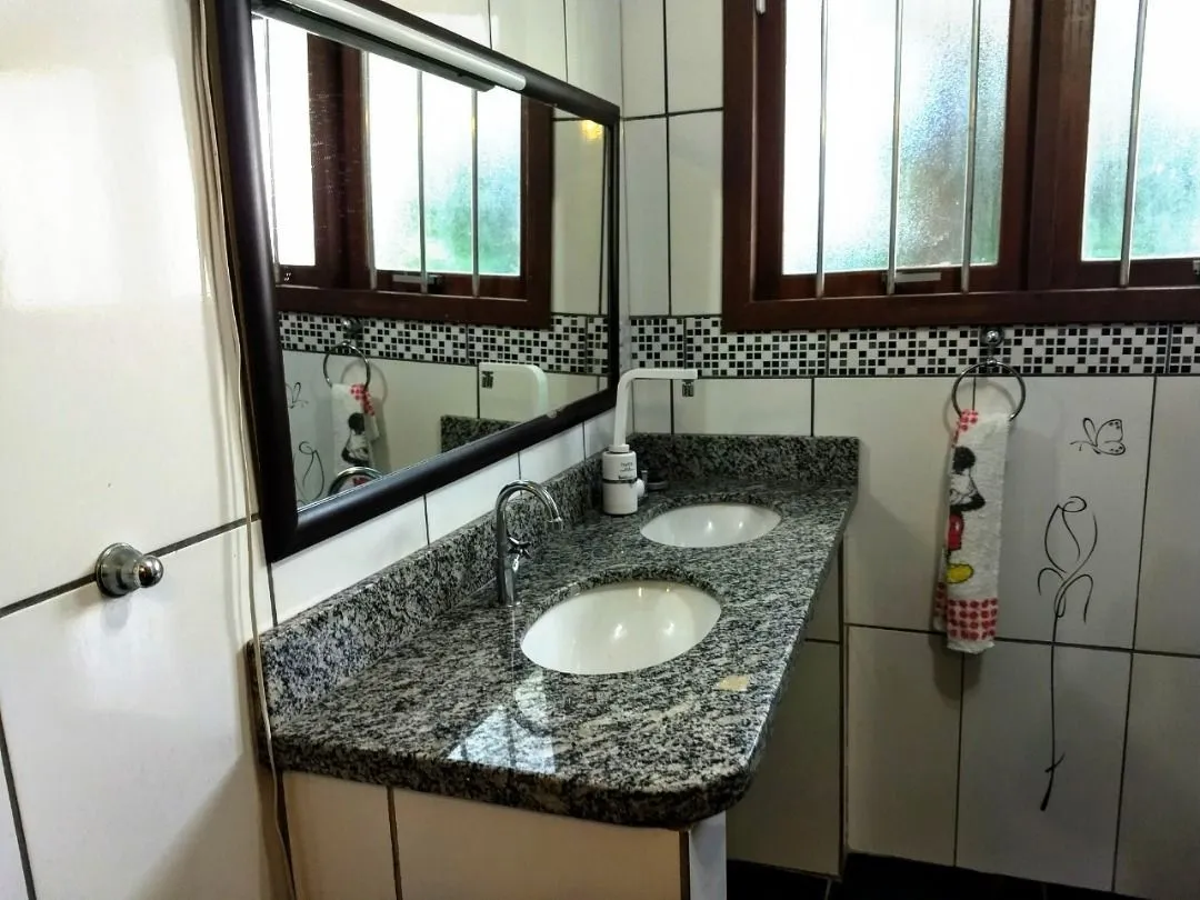 Imagem Casa para Venda - 200m², 4 dormitórios, sendo 1 suites, 4 vagas - Ipanema