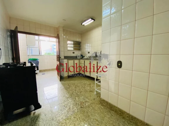 Imagem Lindo apartamento com 2 dormitórios no José Menino na quadra da praia no primeiro andar por R$ 586.000,00.