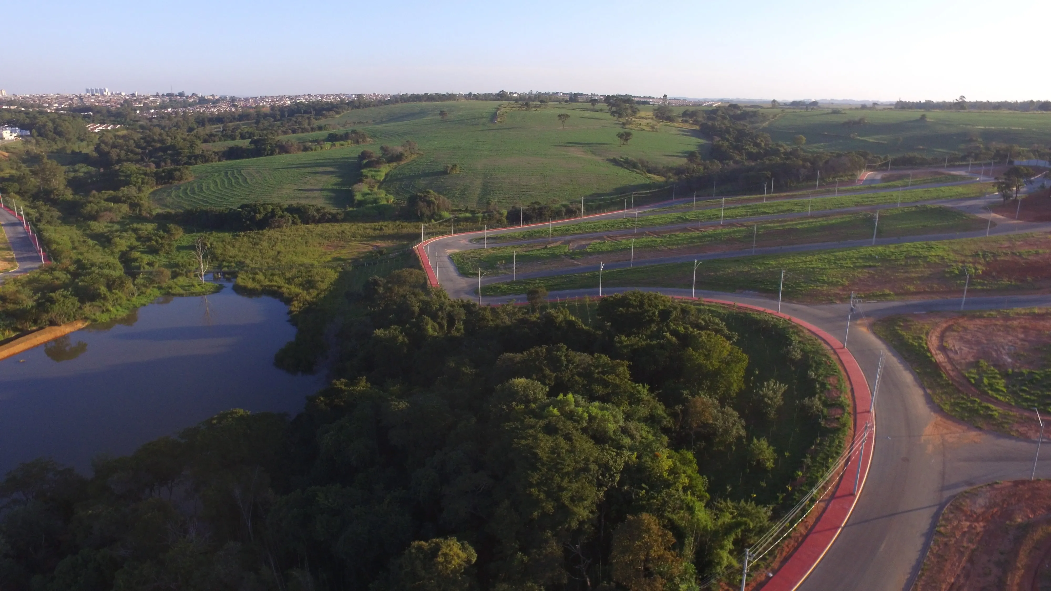 Imagem Terreno no Residencial Jardim Helena Maria de 357m².