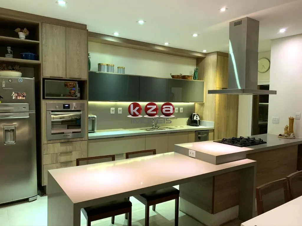 Imagem Casa em Condomínio de Alto Padrão à Venda em Valinhos-SP, Bairro Nações: 3 Quartos, 3 Suítes, 3 Salas, 4 Vagas, 317m².