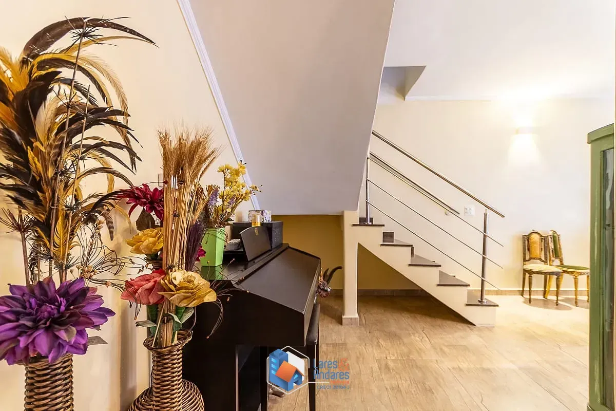 Imagem Casa para venda em Bosque da Saúde com 4 quartos, sendo 2 suítes, 267m²