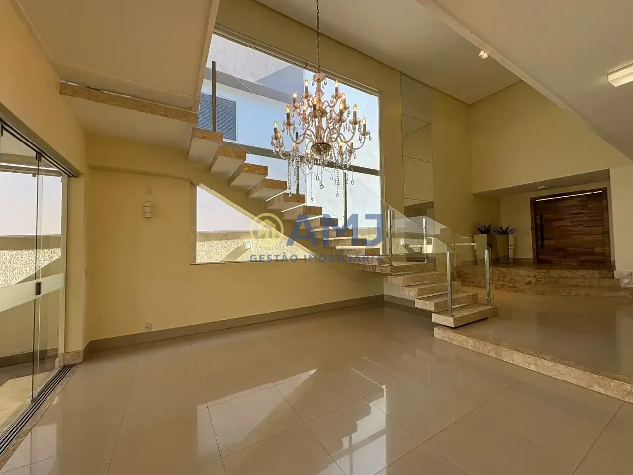 Imagem Sobrado para Locação 5 Quartos, 4 Suites, 2 Vagas, 614M², Jardins Madri, Goiânia - GO | Jardins Madri