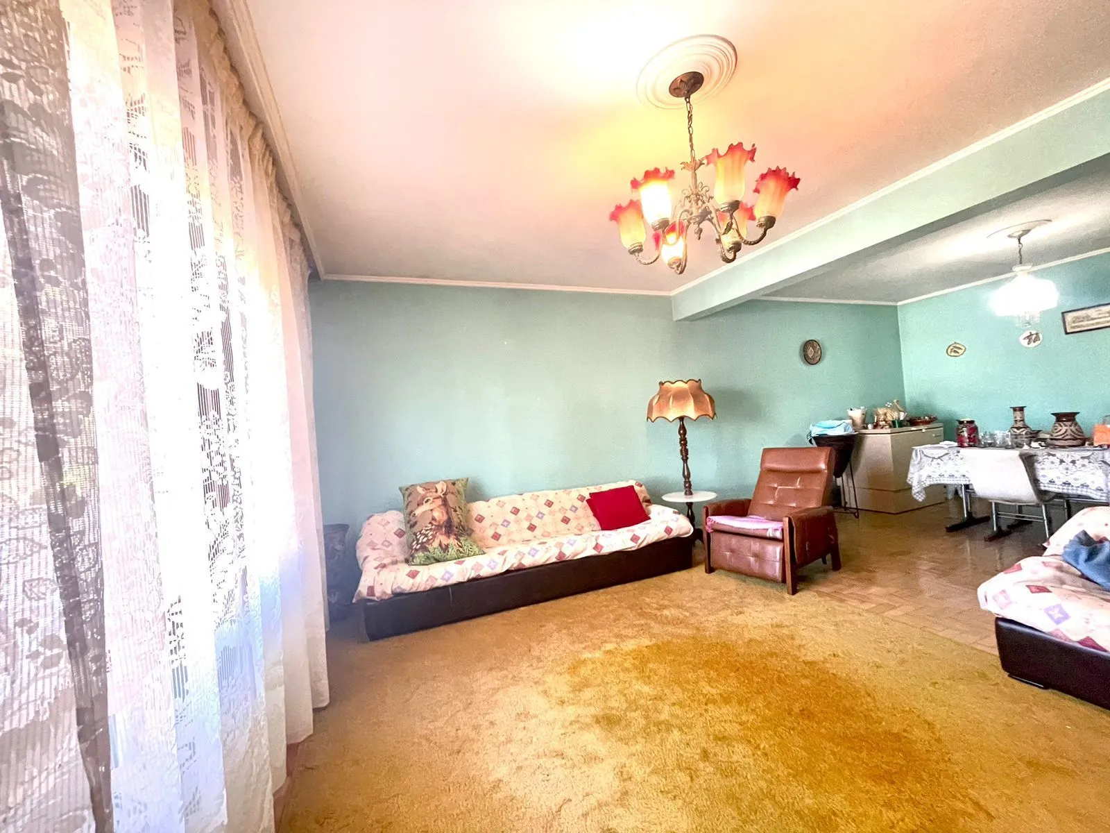 Imagem Sobrado Com 4 dormitórios, 1 suíte e 228M² no Bairro Petrópolis -Porto Alegre
